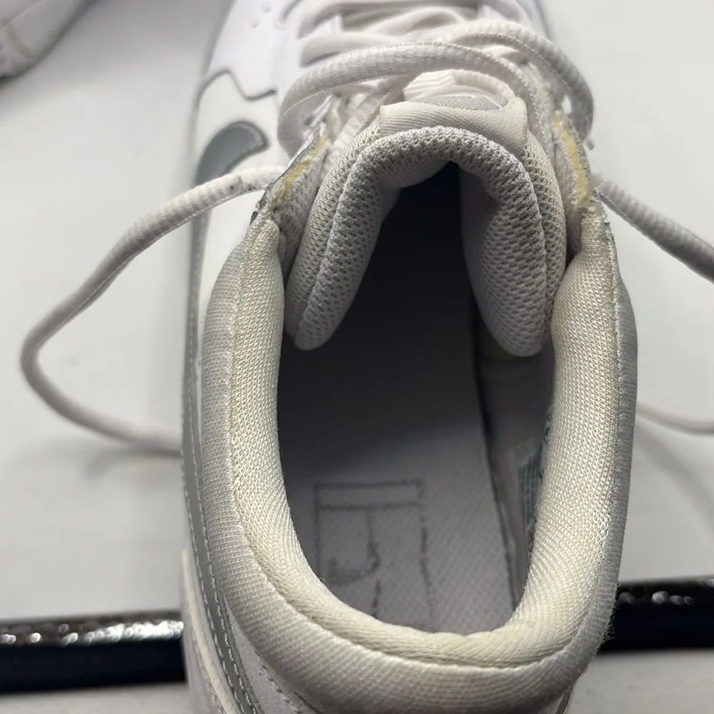 Nike Women's Zoom Court Lite 3 Tennis Shoes White/Grey SZ 9.5 walking minimalist - Picture 5 of 10